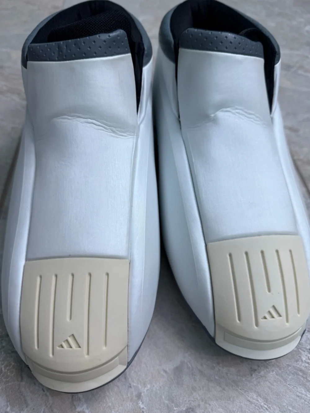 2001 adidas Kobe Two White Men's Sneakers